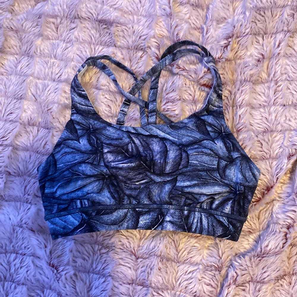 Lululemon great condition sports bra